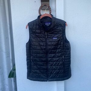 EUC Women's Black Patagonia Nano Puff Vest (Large)